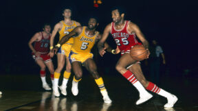 Chet Walker in a Bulls uniform