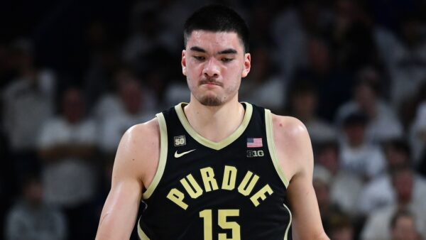 Zach Edey in a Purdue jersey