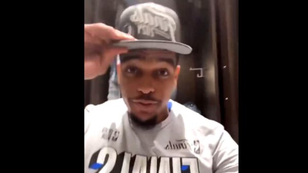 PJ Washington in a Mavs Finals hat