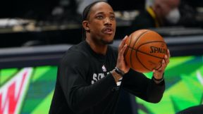 DeMar DeRozan warming up