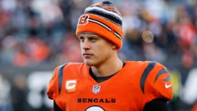 Bengals QB Joe Burrow on the sideline