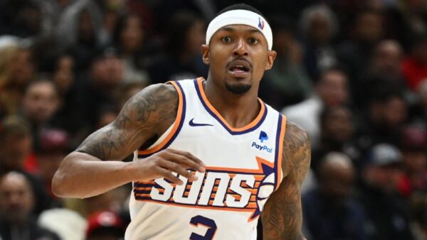 Bradley Beal in his Phoenix Suns uniform