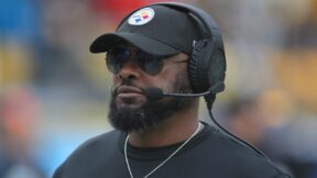 Mike Tomlin wearing sunglasses